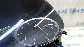 Instrument cluster Infiniti QX30 17-19 127k scratches, broken mount