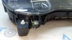 Instrument cluster Infiniti QX30 17 - broken mount, scratches