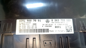 Instrument cluster Infiniti QX30 17 - broken mount
