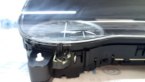 Instrument cluster Infiniti QX30 17 - broken mount