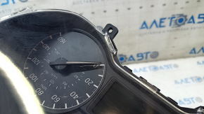 Instrument cluster Nissan Sentra 16-19 rest S 125k, scratches on glass
