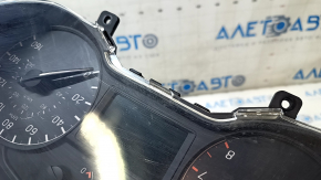 Instrument cluster Nissan Sentra 16-19 rest S 125k, scratches on glass