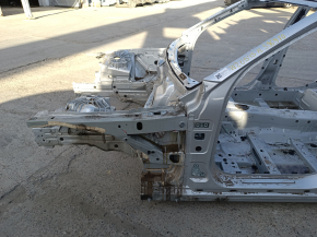 Front left quarter Mercedes C-class W205 15-21 on the body, silver
