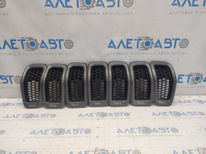 Radiator grill grill Jeep Cherokee KL 14-18 prerest, graphite, set of 7 pcs. Trailhawk, scratches on 6 and 7 grilles