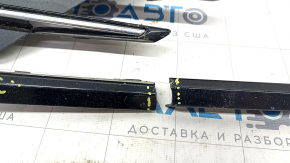Front bumper grille side right VW Passat b8 16-19 USA R-Line, broken, broken fasteners, scratched, sand