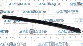 Glass seal inner rear right Nissan Rogue Sport 17-19