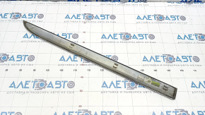 Door trim lower rear left Hyundai Azera 12-17 chrome, scratches, broken fasteners