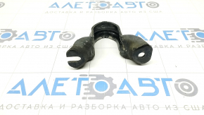 Front stabilizer bar bracket left Nissan Rogue Sport 17-19