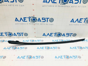 Windshield molding left Lexus IS 06-13