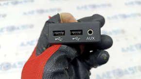 USB Hub, AUX Nissan Maxima A36 16-