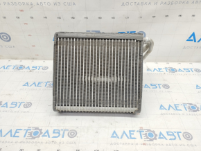 Nissan Rogue Sport 17-21 Evaporator with Valve
