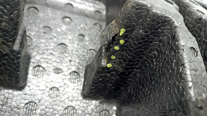 Foam under the tool Jeep Grand Cherokee WK2 11-21 is crushed