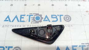 Turn signal in the wing front left Tesla Model Y 20- with camera