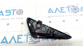 Turn signal in the wing front right Tesla Model Y 20- with camera, broken mount