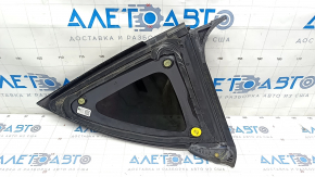Rear left blind window glass Tesla Model Y 20 - seal tear