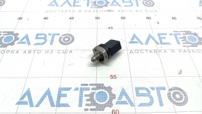 Fuel pressure sensor Audi A4 B8 08-16 2.0T on the fuel pipe