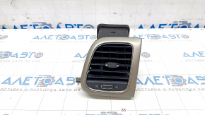 Right dashboard air duct deflector Jeep Grand Cherokee WK2 14-21 with beige trim, broken fasteners