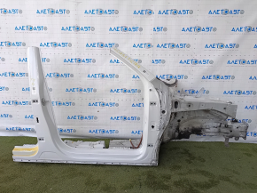 Front right quarter VW Tiguan 18-24 white, with central pillar