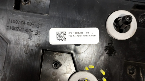 Reflector on the rear right wing Tesla Model Y 20 - broken mount, scratches