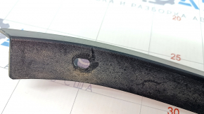 Rear right wing arch seal Jeep Grand Cherokee WK2 11-21 on the body, bumpers
