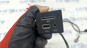USB Hub, AUX Dodge Dart 13-16 type 2, chip breakage