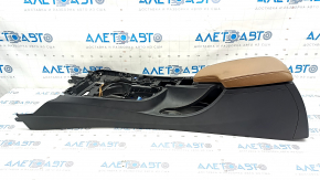 Central console armrest BMW 4 F32/33/36 14-16 black, armrest leather brown, worn armrest, needs cleaning