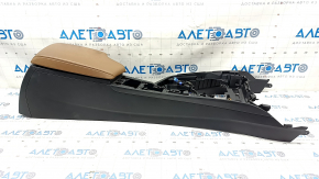 Central console armrest BMW 4 F32/33/36 14-16 black, armrest leather brown, worn armrest, needs cleaning