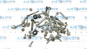 Jeep Grand Cherokee WK2 11-21 rear suspension hardware incomplete