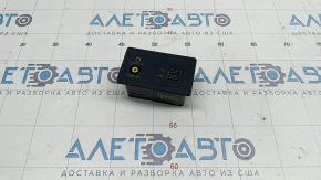 USB Hub, AUX Infiniti Q50 14- scratches