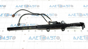 Seat belt closer front right BMW 4 F32 14-20 Coupe, broken