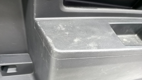Left arch trim VW Atlas 18 - black, scratches, worn