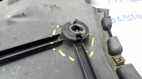 Right underbody protection VW Atlas 18 - dented, dented fasteners