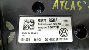 Instrument cluster VW Atlas 18- 73k scratches, broken mount, broken housing