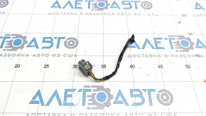 Chip on the lantern outer wing Volvo V90 17-22 usa