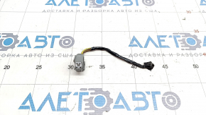 Chip on the lantern outer wing Volvo V90 17-22 usa