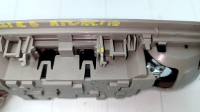 Rear light VW Atlas 18 - grey, no sunroof, broken mount