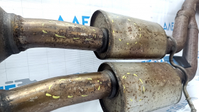 The intake pipe with catalytic converters VW Atlas 18- 3.6 is rusty and dented
