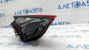 Inner lamp trunk lid right Hyundai Elantra AD 17-18 prerest halogen, chip, missing fragment