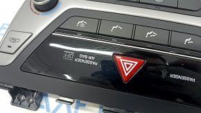 Climate control Hyundai Elantra AD 17-18 manual, scratches on glass and trim