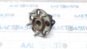 Rear right hub Hyundai Elantra AD 17-20 rusty, crack in the housing