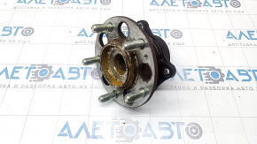 Rear left hub Hyundai Elantra AD 17-20 rusty, crack in housing