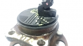 Rear left hub Hyundai Elantra AD 17-20 rusty, crack in housing