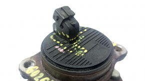 Rear left hub Hyundai Elantra AD 17-20 rusty, crack in housing