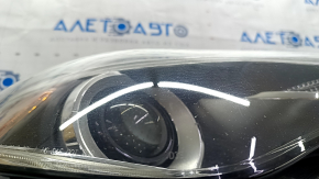Front right headlight complete Alfa Romeo Stelvio 18-19 xenon, sand, broken guide, needs polishing