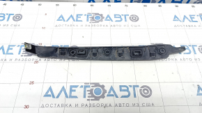 Rear bumper mount right Alfa Romeo Stelvio 18 - crack in mount
