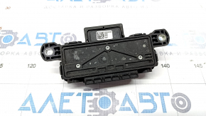 Positive terminal of Alfa Romeo Stelvio 18 battery - underhood, cover broken