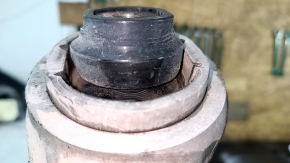 Lower front right arm Alfa Romeo Stelvio 18- front, cracked silent block and dust cover