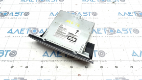CD-changer Mazda 6 16-17 usa, scratches