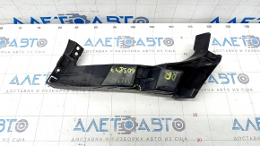 Rear bumper mount under the right light Alfa Romeo Stelvio 18 - broken mount, crack in mount