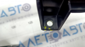 Trunk floor bracket right Alfa Romeo Stelvio 18 - crack in mount